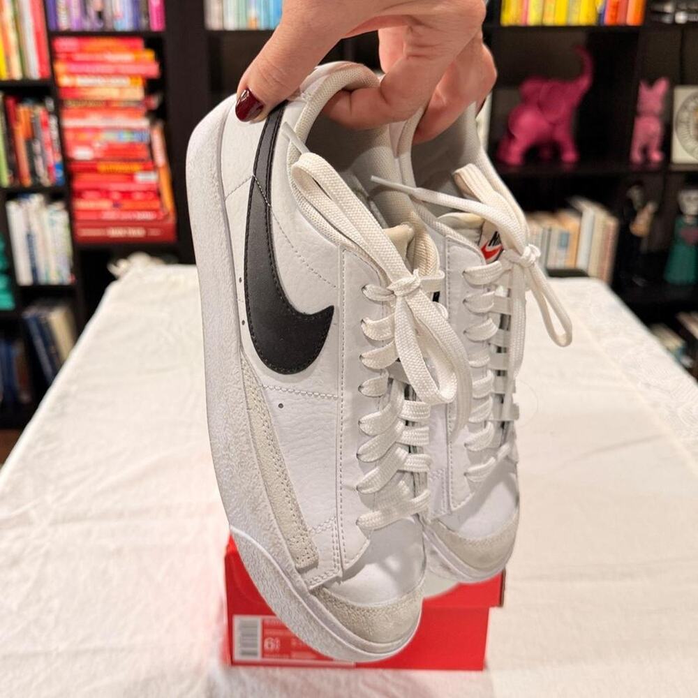Nike Blazer Low 77 Vintage White Black GS size 6.5Y